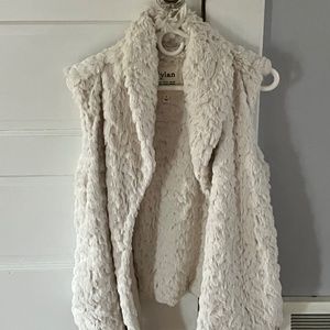 Dylan True Grit Faux Fur Vest